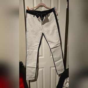 SHEIN Men's White and Black Skinny Jeans